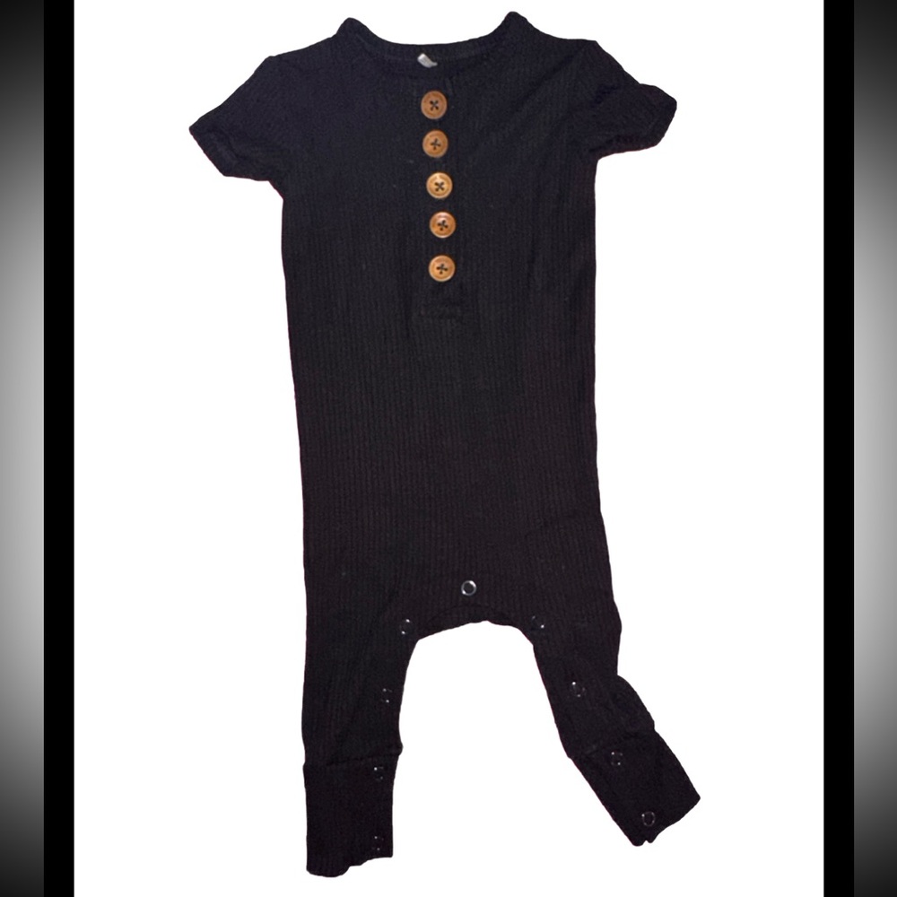 Posh Peanut 3-6 month black short sleeve Henley romper